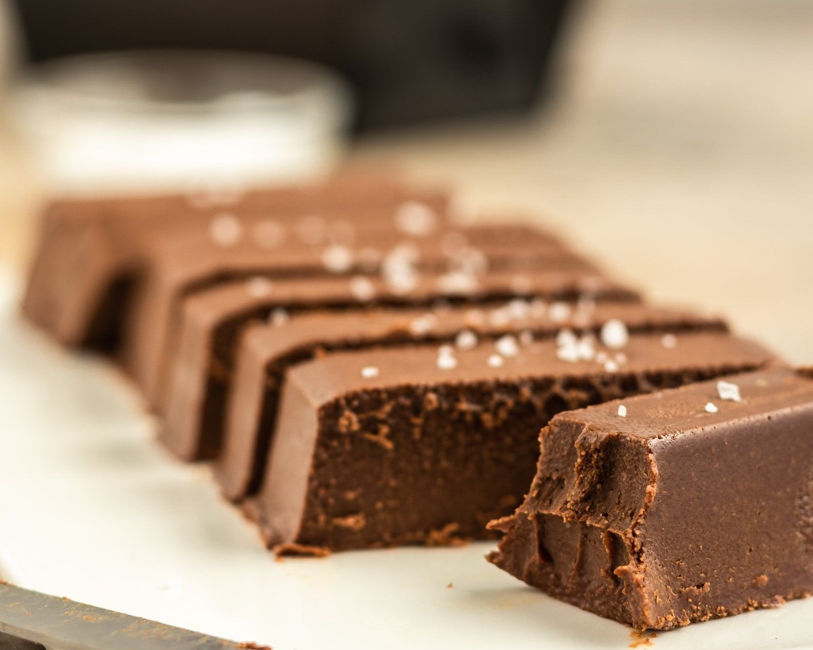 Soma Cacao Chocolate Fudge 4 ingredients. 5 simple steps. Guaranteed to satisfy any sweet craving. Hot tip: prepare a batch on the weekend and enjoy for your post dinner treat during the week 😍𝗜𝗻𝗴𝗿𝗲𝗱𝗶𝗲𝗻𝘁𝘀🥥 1 cup @naturescharm coconut condense